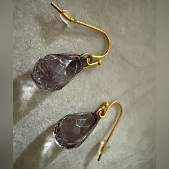 Faceted Teardrop Glass Earrings with Gold Tone Hooks – Lightweight & Elegant - Picture 4 of 17